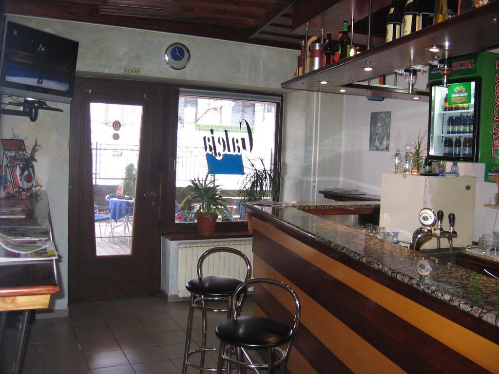 Guest House Roze Ilirska Bistrica Exterior foto